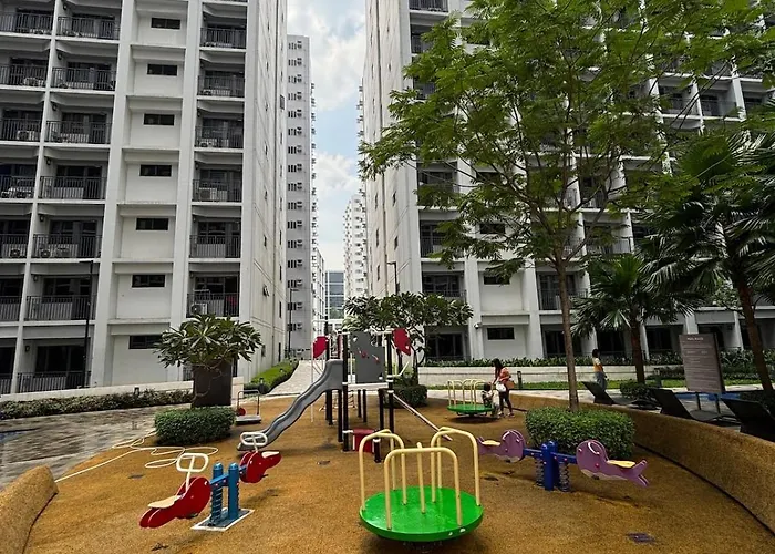 R - Shore Residences Aparthotel *