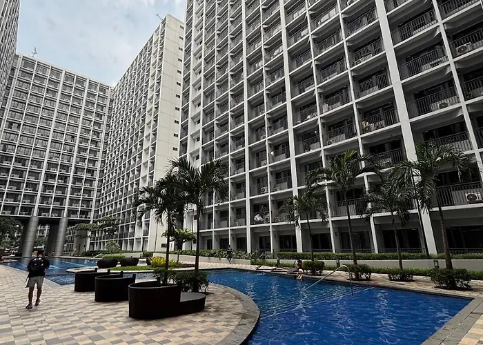 R - Shore Residences Aparthotel *