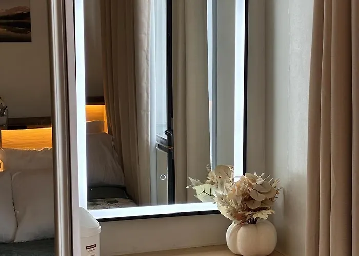 R - Shore Residences Aparthotel *